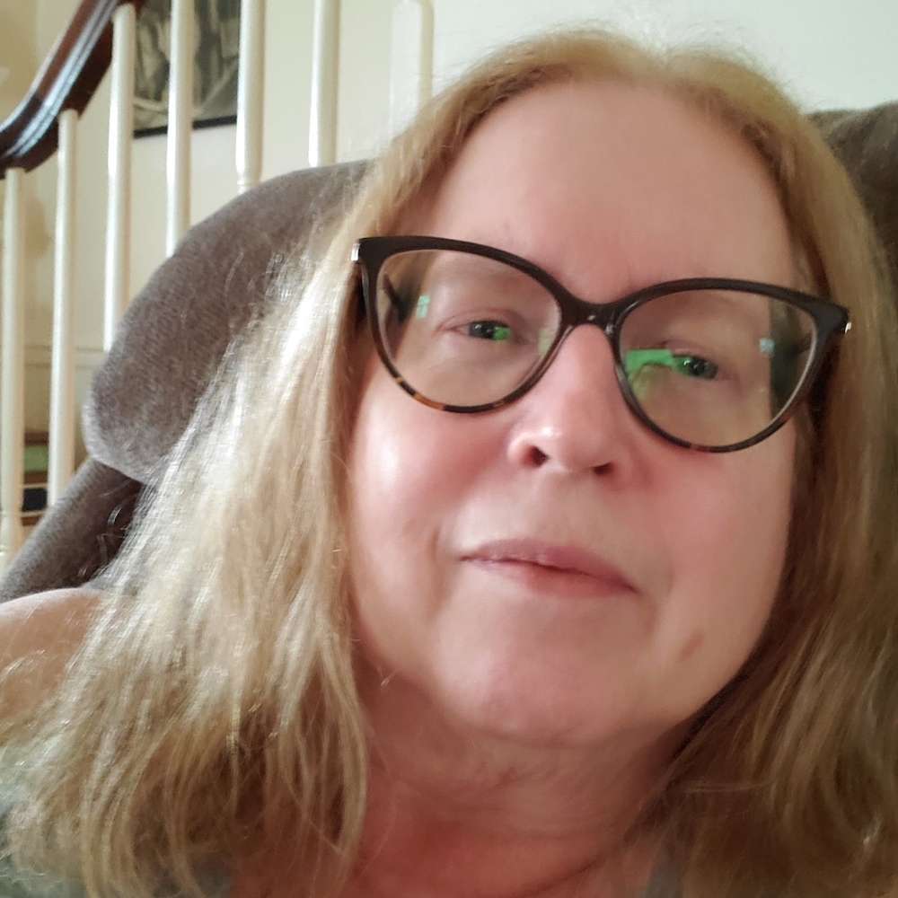 Meet your Posher, Cynthia